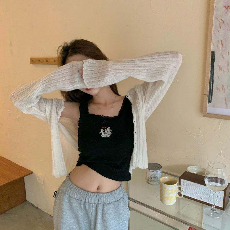 

Ins супер горячий белый вязаный жилет подтяжки женский новый интернет знаменитость горячая девушка стиль короткий внутренний и внешний топ One size