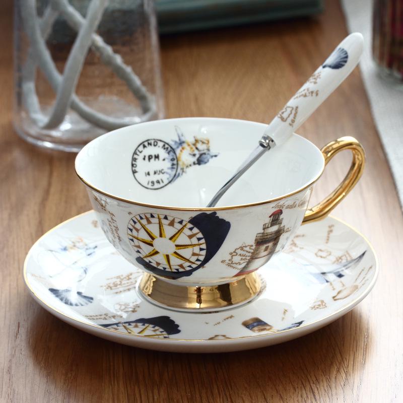 Conjunto de Xícaras de Café e Chá em Porcelana de Osso Estilo Europeu com Pires