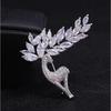Crystal Animal Brooch Sika Deer Exquisite Super Shiny Jacket Coat Corsage Elk Pin with Accessories Women