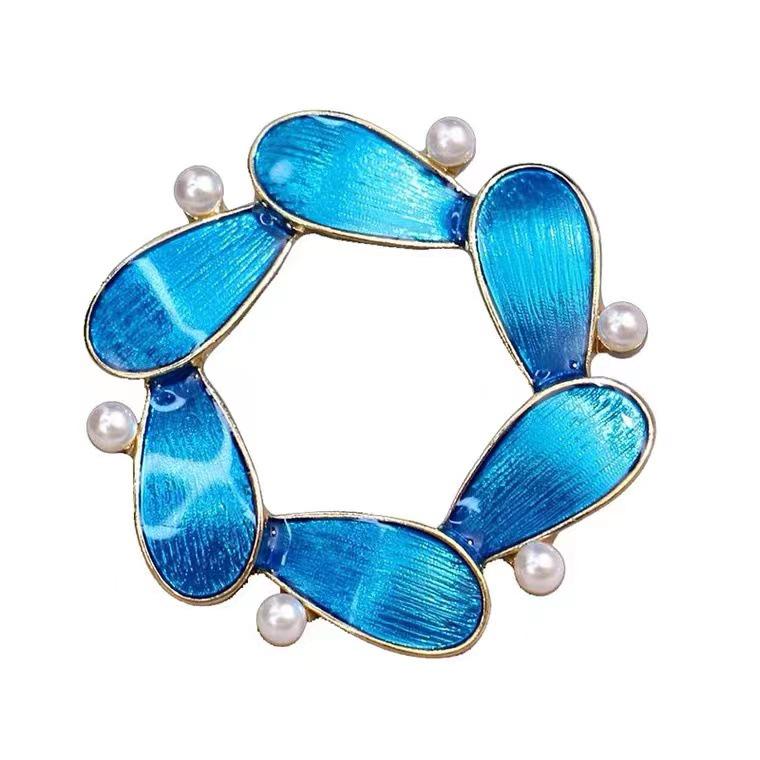 

Винтажная брошь «Голубой лотос»: Элегантная булавка в китайском стиле для женских костюмов и пальто