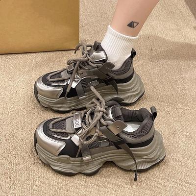 Dad Shoes Frühling und Herbst Neue Modelle Zeigen Füße Klein Dicke Sohlen Erhöhen Höhe Freizeit Sportschuhe