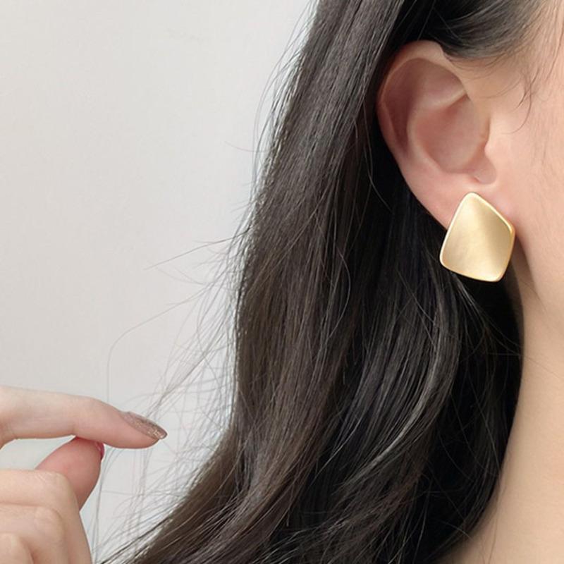 Retro Metal Gold Color Smooth Geometric Stud Earrings For Women Korean Jewelry Fashion Wedding Party Earrings Goth Jewelry Gift