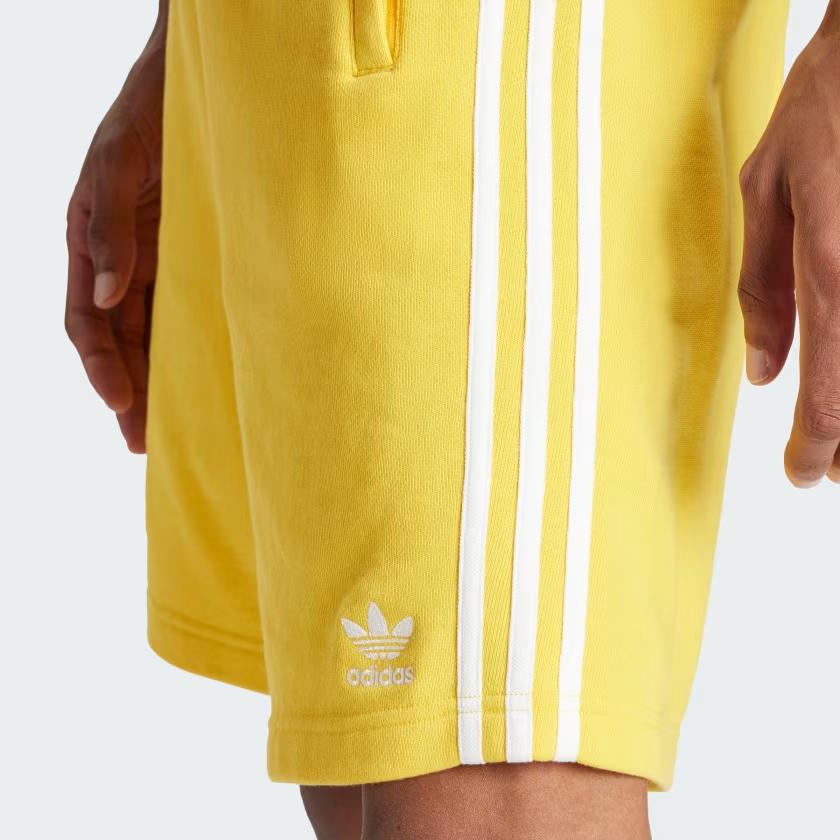 Adidas Originals Adicolor Series Elastic Waist Striped Logo Print Casual Shorts Men Shorts Yellow IS0616