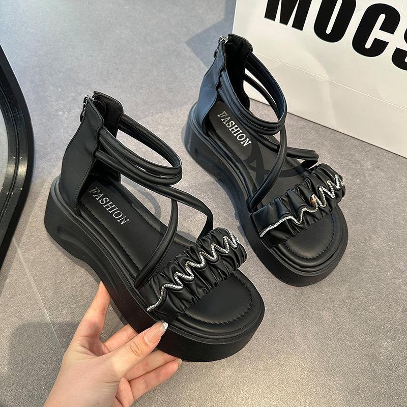 Muffin platform Roman sandals female 2025 spring and summer new French beautiful rhinestones with skirts fairy wind beach shoes