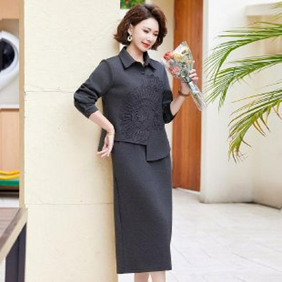 

Elegant Autumn Long Sleeve Dress for Middle-Aged Women - Plus Size, Stylish Design for Spring and Fall 2XL сірий колір