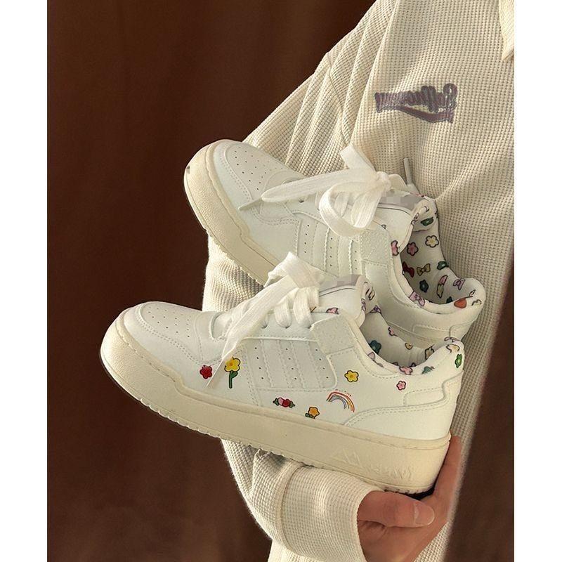 

Thick-soled little white shoes women s 2025 new autumn popular versatile girls soft-soled printed casual board shoes with skirts 40 белый