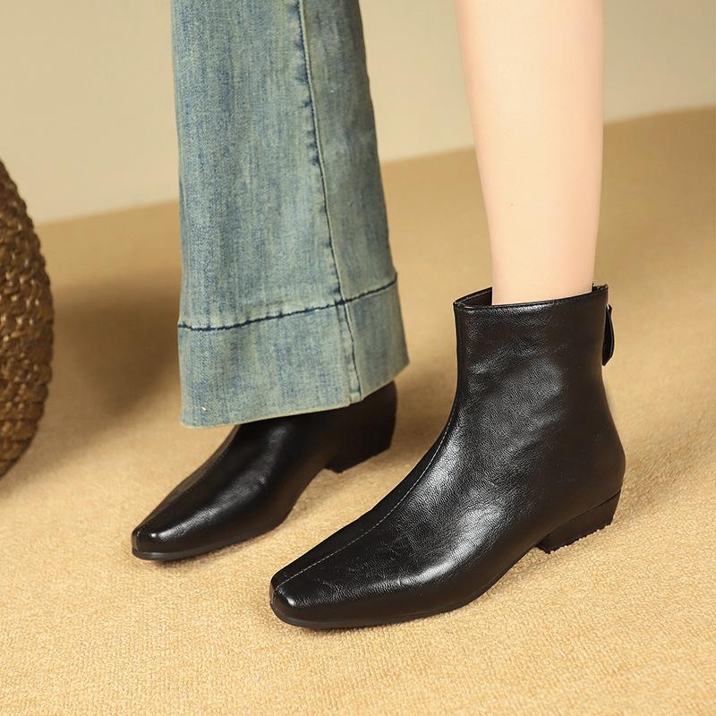 Autumn and winter new imitation leather French retro pointed thin boots low heel and bare boots Martin boots thick heel short boots