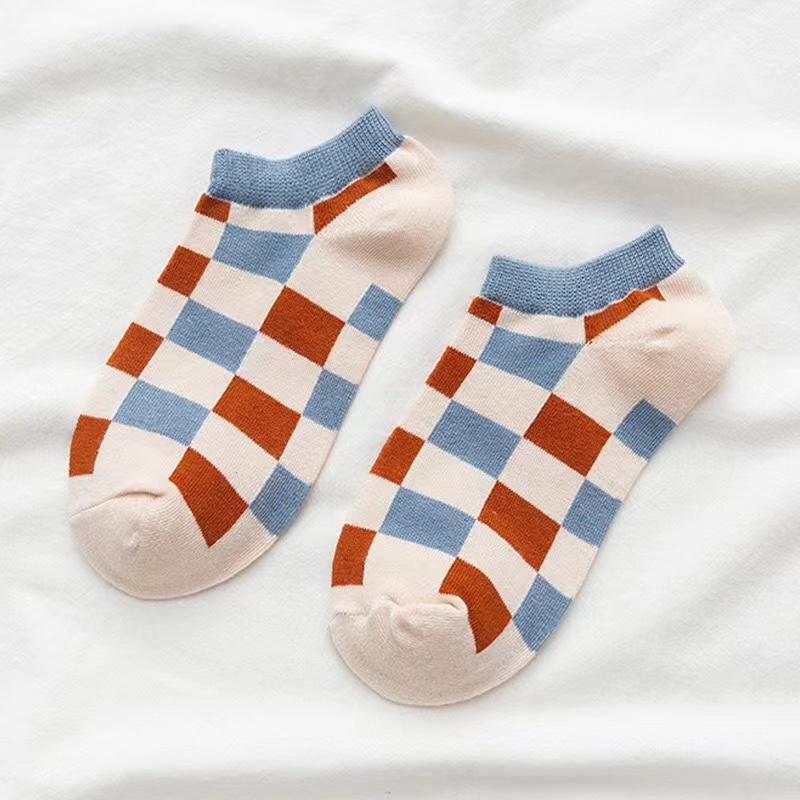6 Pairs of Women's Spring and Summer Four Season Striped Plaid Fashion Trend Simple and Comfortable Sports Style Socks