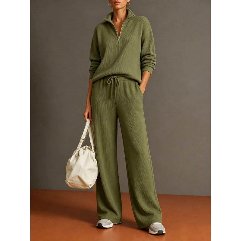 Completo da Loungewear Autunno Inverno 2026 da Donna con Felpa con Cappuccio e Zip ad Alto Collo e Pantaloni a Gamba Larga in Maglia di Misto Cotone