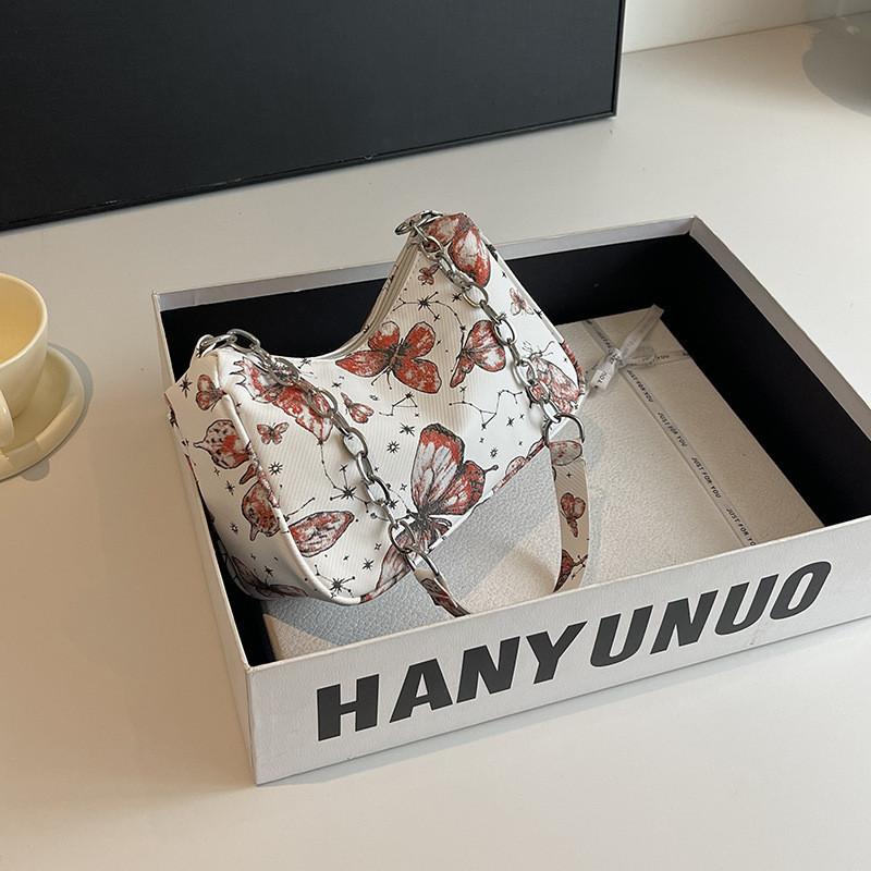 

Trendy Soft Large Nylon Shoulder Bag Featuring Elegant Butterfly Print Perfect For Summer червоний