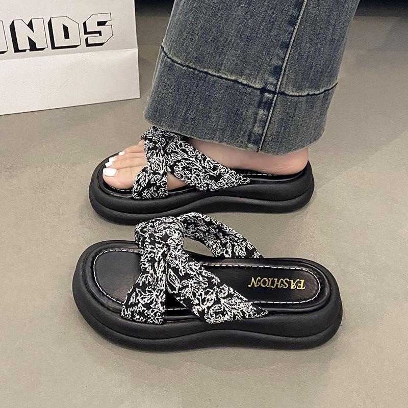 

Gentle wind one-word drag women s summer new wear casual muffin slippers with skirt wind beach shoes 40 бежевый
