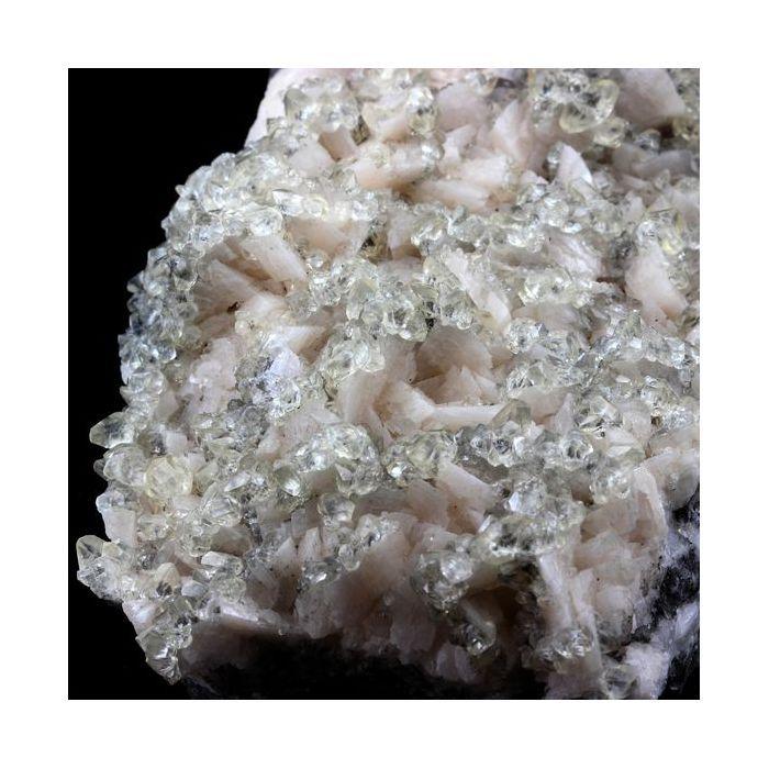 Pierres et Minéraux. Calcite, Dolomite. 2875.0 ct. Anduze, Gard, Occitanie, France.