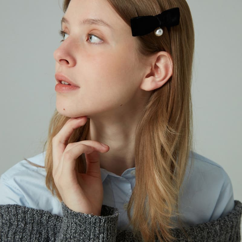 SOCKS APPEAL velvet ribbon pearl hair pin black
