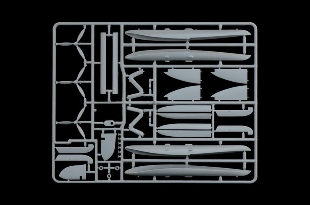Platz Italeri 1/72 Scale WWII Italian Canto Z.506 Airone Seaplane Plastic Model Kit IT1360 (Airplane)