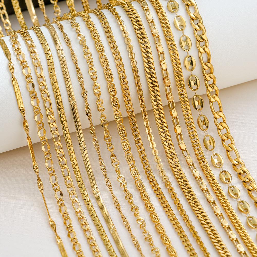 Élégant Collier Chaîne Boîte en Acier Titane Plaqué Or 18 Carats pour Femmes