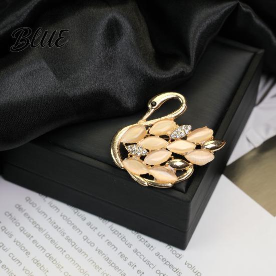 Decorative Brooch Pin Retro Style Leaf Floral Design Lapel