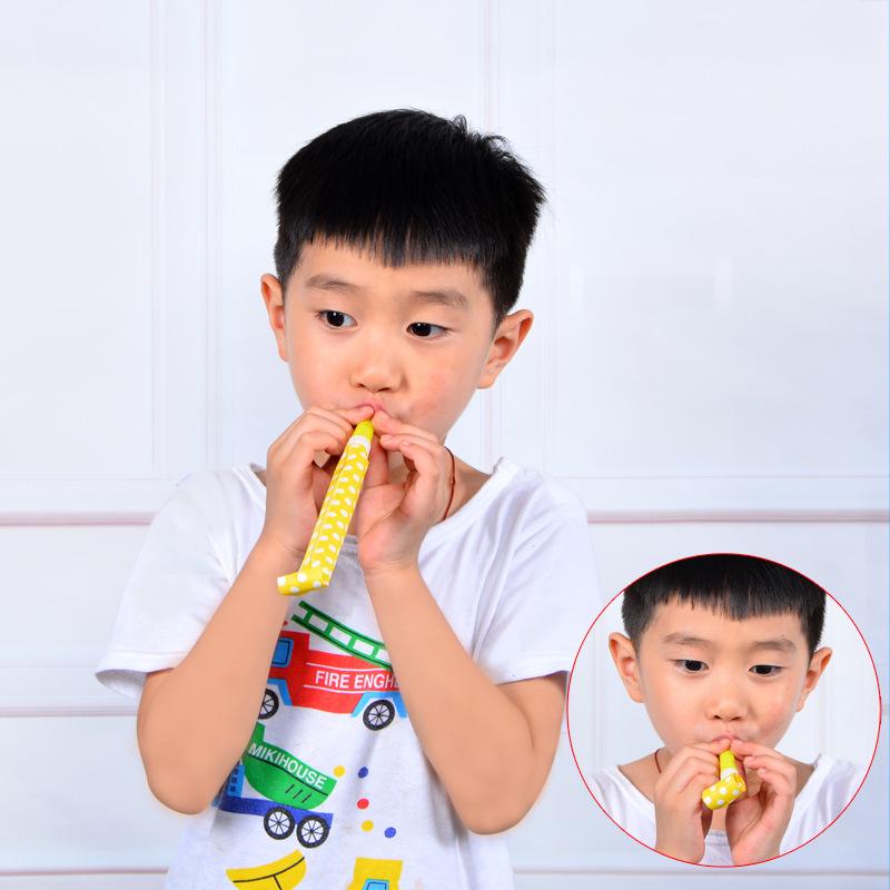 6cm Polka Dot Paper Blowout Whistles for Children's Birthday Party