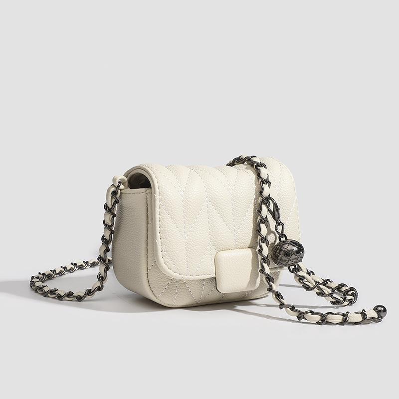 Unique small and large-style chain bags for women, 2024 new fashion quilted small square bags, trendy lipstick crossbody bags