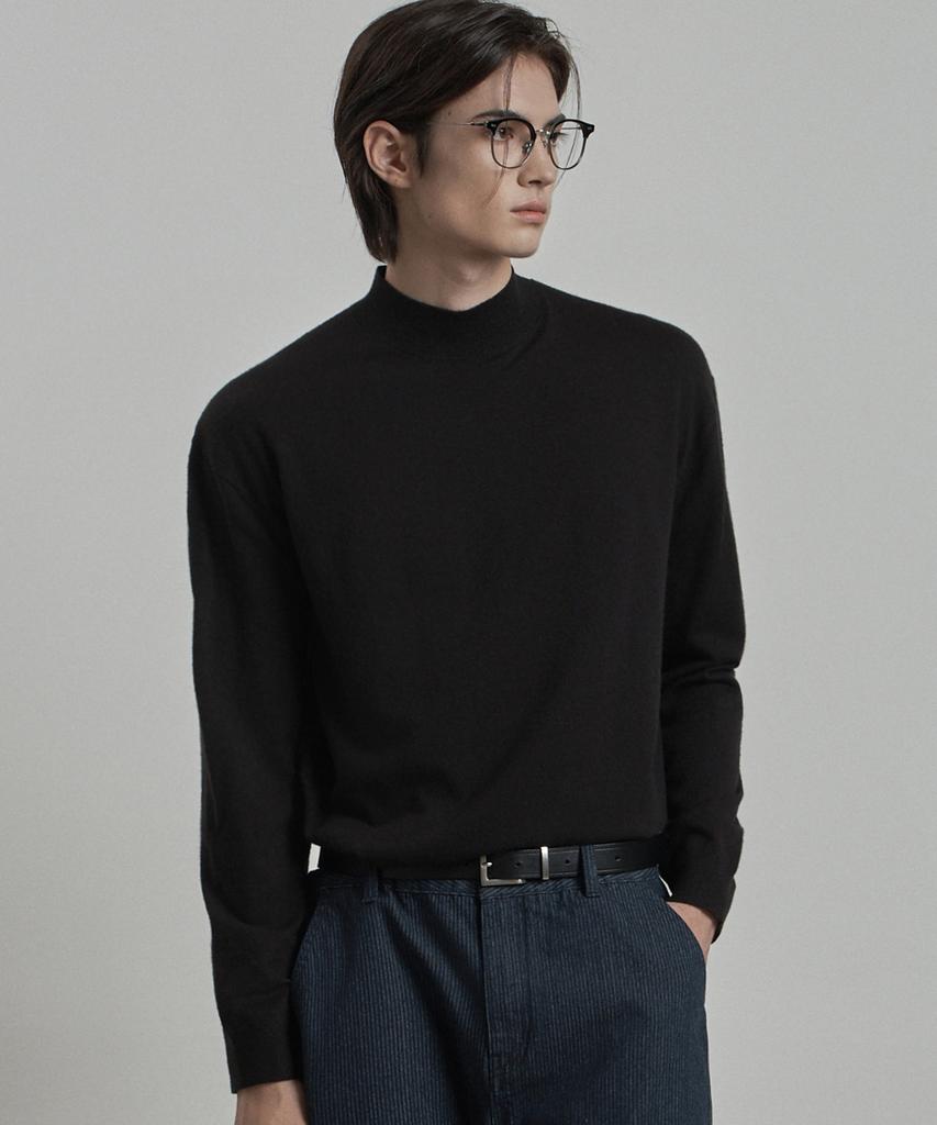 WORK ON BODY OFF Kor Semi-Overfit Mock Neck Knit [Black]
