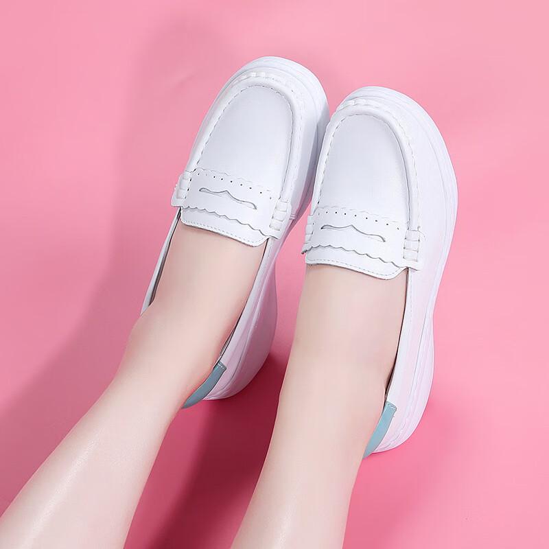 Женские удобные медицинские туфли на танкетке из ЭВА S 4900₽