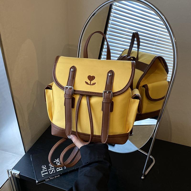 Large Capacity Backpack New Fashion Lightweight Commuter Bag Niche Versatile Casual Portable Small Backpack