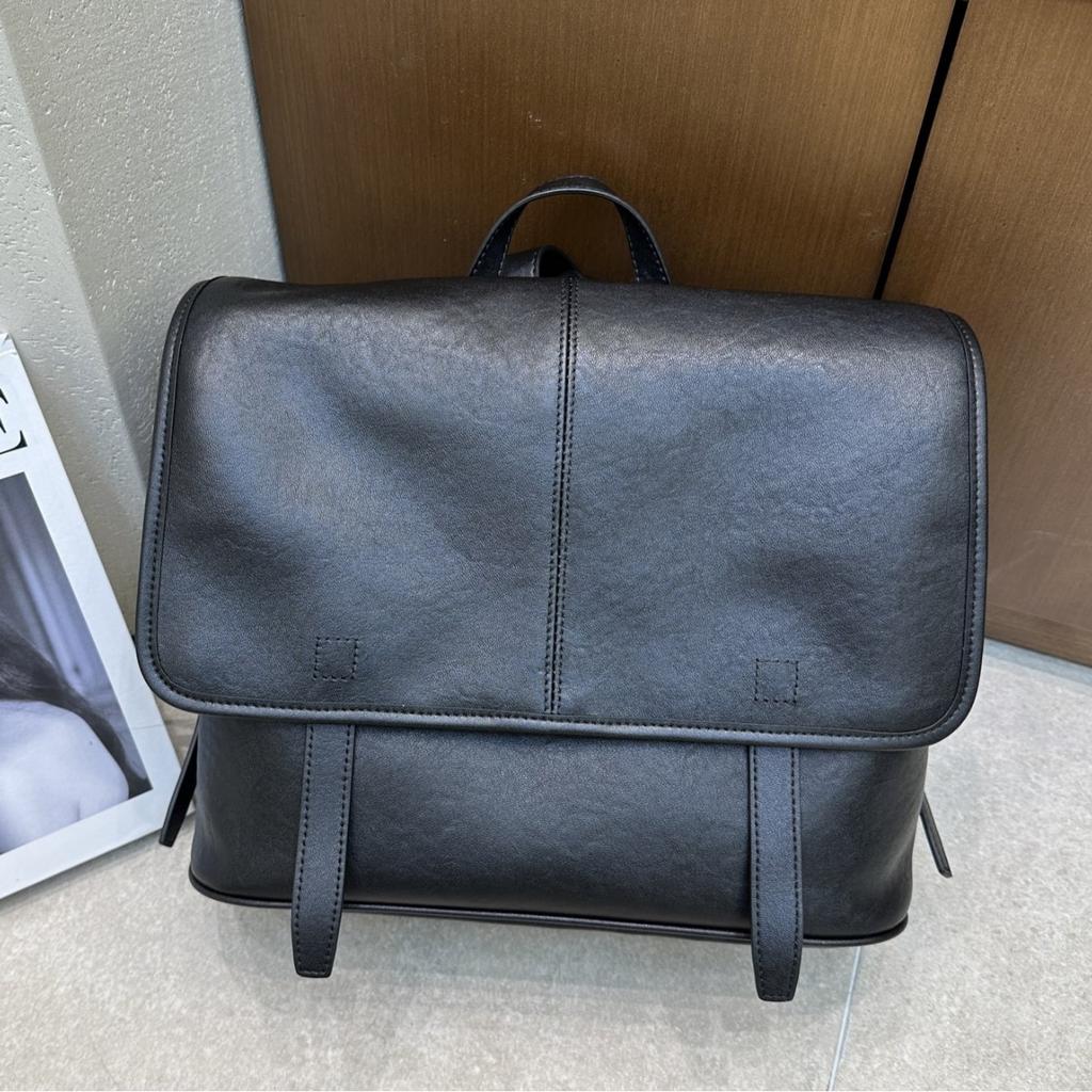 The first layer of vegetable tanned cowhide messenger retro backpack 2025 new large-capacity casual simple work commuter bag