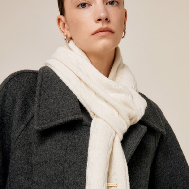 Saint Luxure Cable Loop Muffler Cream