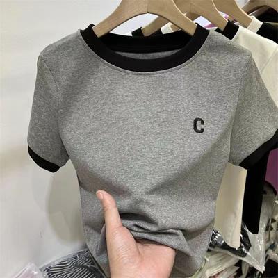 Camiseta de Mujer con Letra C Bordada en Contraste Camiseta Versátil de Manga Corta con Temperamento para Dama Nuevo Top de Verano Ajustado
