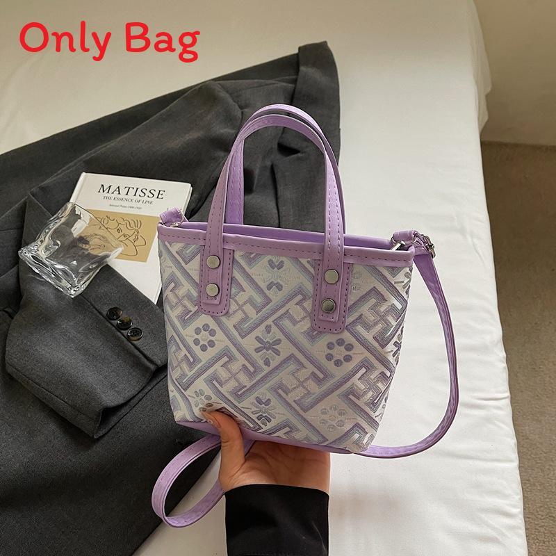 Chinese Traditional Handbag With Water Bucket Shape And Pu Material For Daily Use