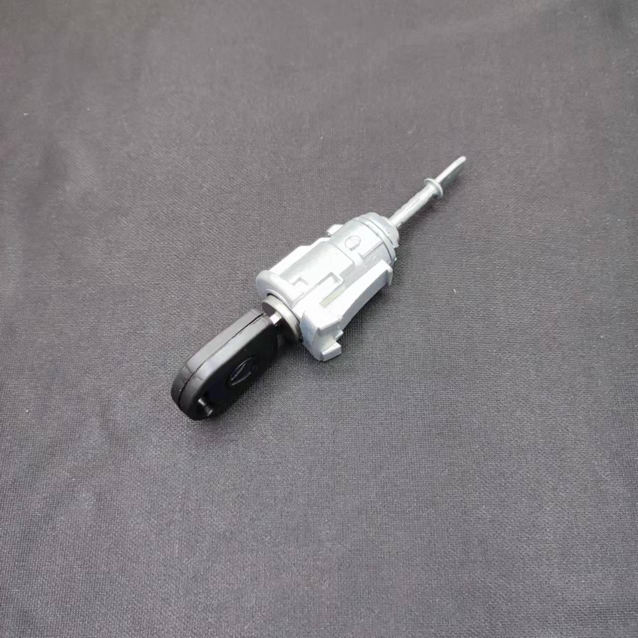 

Цилиндр замка Volkswagen SKV:AP00162 для OE3B0837167/168 Аксессуары