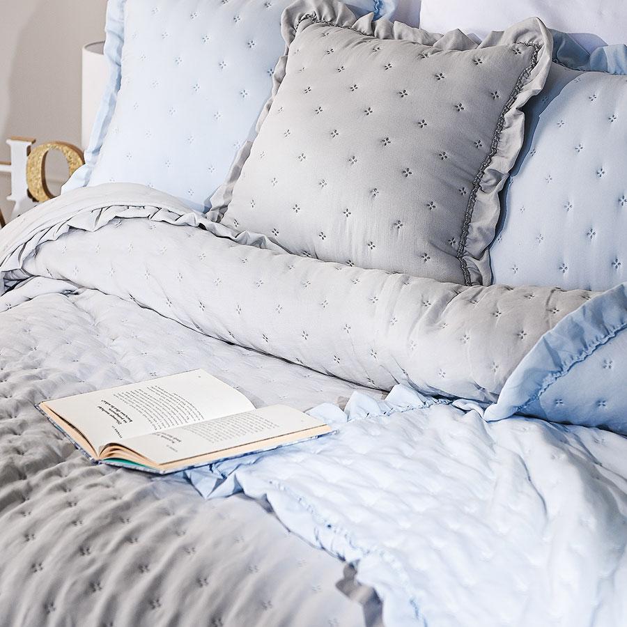 WERONA Bedspread 220x240cm Gray with Ruffles - Elegance and Style in Your Bedroom