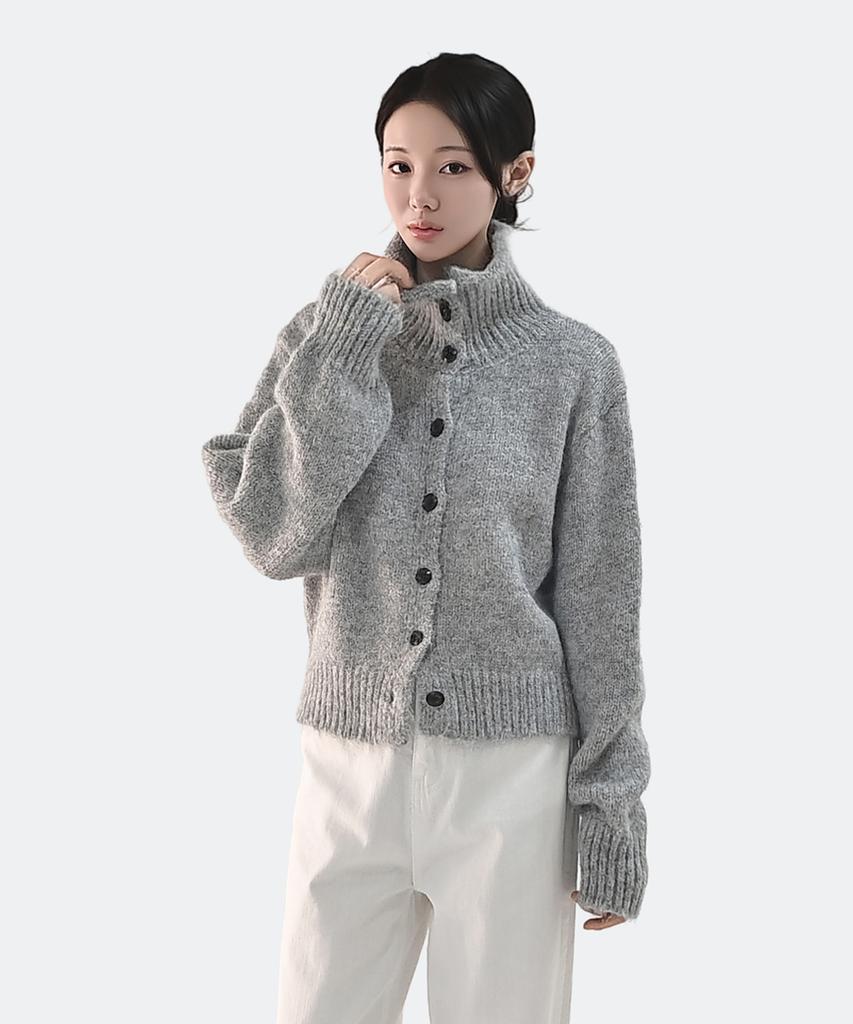 Keulleiseu Thick Turtleneck Knit With Button Details_Brown