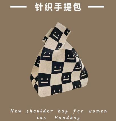 Knitted bag Girls vest bag Small square bag New knitted bag Hand bag Knitted bag Oblique span