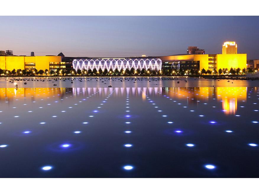 Stainless Steel IP68 Waterproof Dimmable Pool Light with Three Underwater Beads