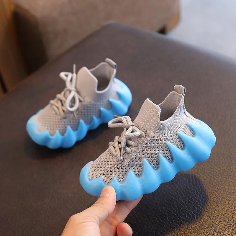 Scarpe da Ginnastica da Corsa per Bambini Designer Ragazzi Scarpe per Bambini Rete Traspirante Antiscivolo Sportive Casual alla Moda Scarpa Piatta per Bambini Piccoli