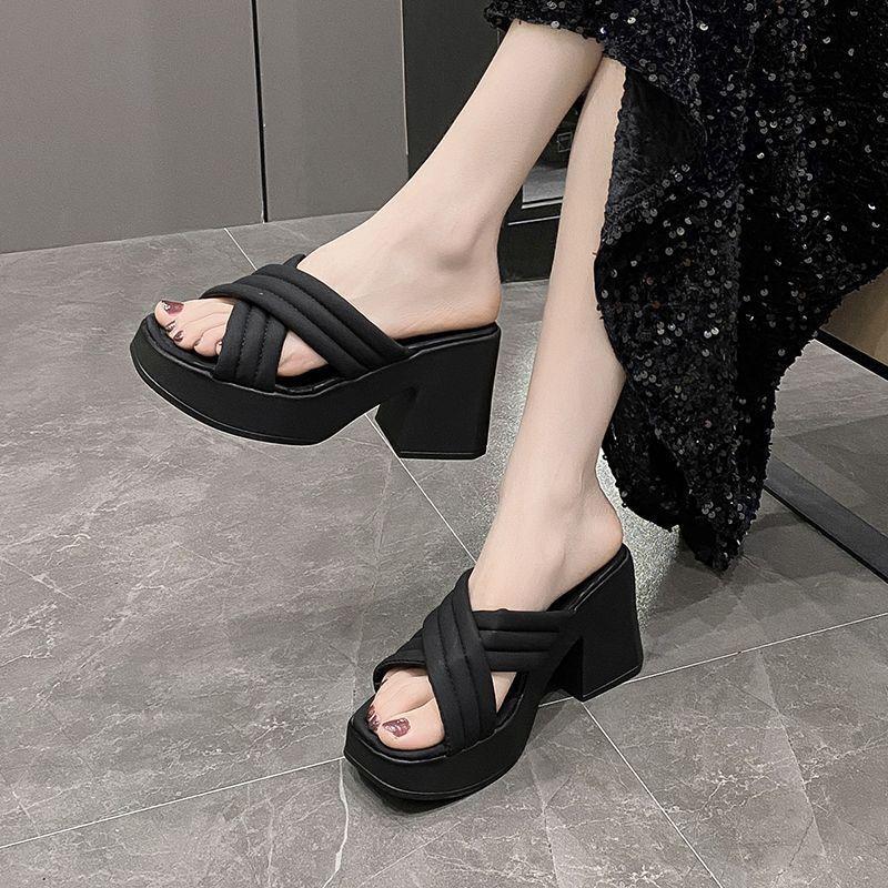 2025 summer new small man shows height Korean version thick-bottomed waterproof table slippers French women's one-word drag high-heeled sandals