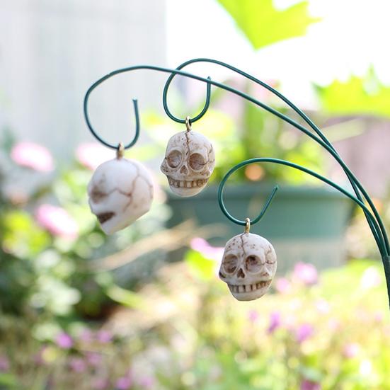 12 Pcs Halloween Skull Stake Human Skull with Bendable Wire Planter Insert Skull Stake for Flower Pot Garden Bed Decoration