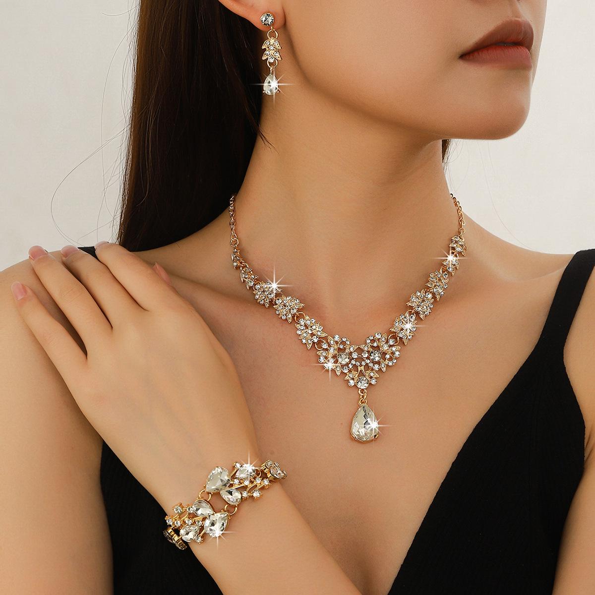 Elegant Rhinestone Necklace, Earrings, and Bracelet Set for Bride