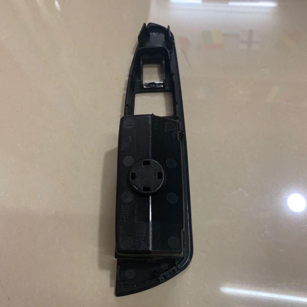 BMW F01/F02 Right-Side Ashtray Trim 51429168640