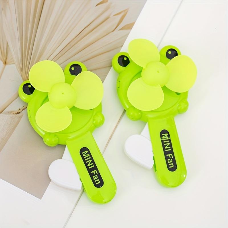 8pcs Mini Cartoon Frog Shaped Portable Handheld Fan Gift Set,Adult Party Birthday Gifts,Pinata Filler,Suitable for Summer Parties,Group Dining Scenes