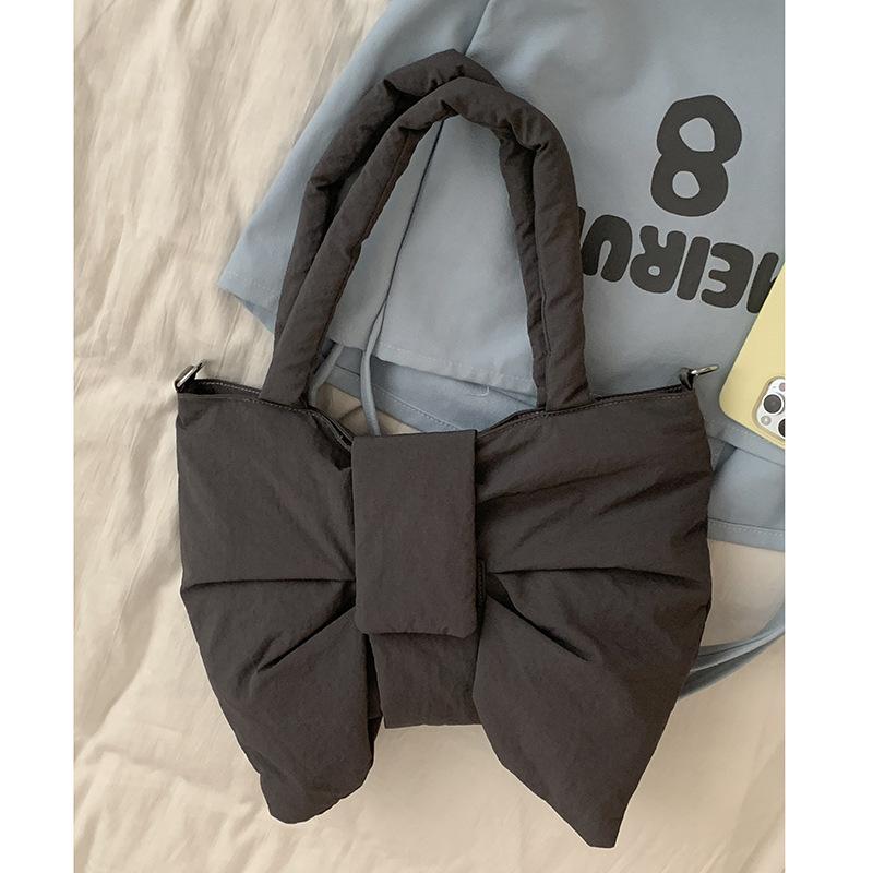 

Korean Fashion Bow Nylon Canvas Bag Women s Summer 2025 New Down Bag Large Capacity Armpit Bag темно серый