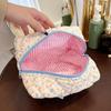 Modische gesteppte Make-up-Aufbewahrungstasche mit Blumenmuster Tragbarer Reise-Organizer Kosmetiktasche Niedliche Make-up-Kupplungstasche