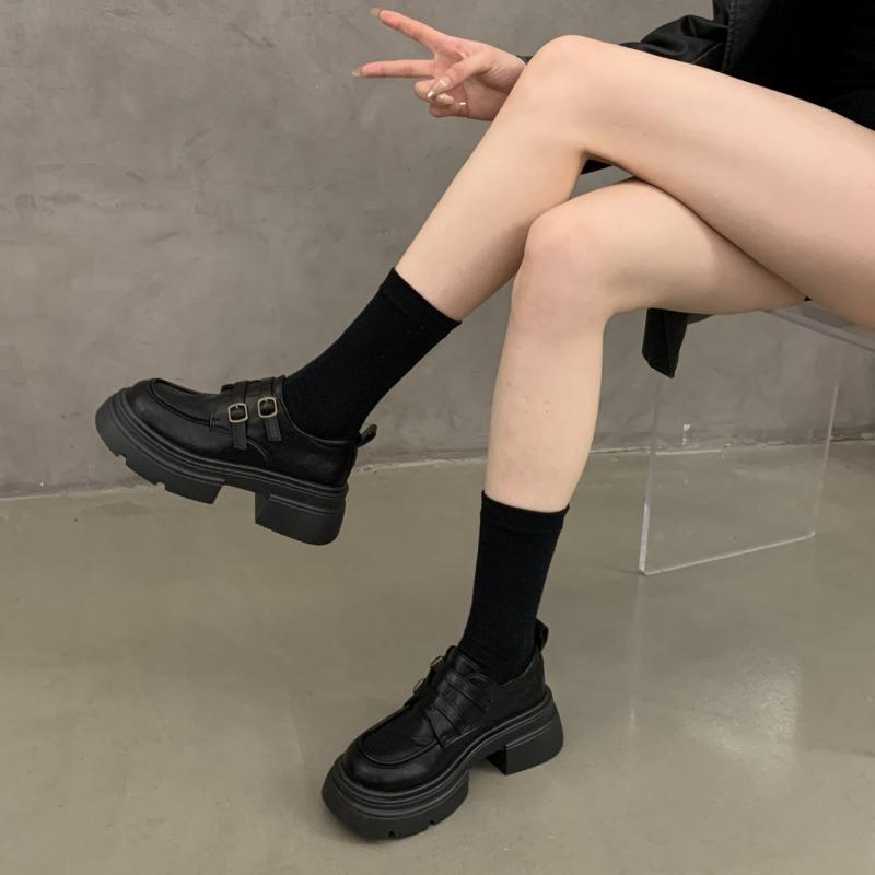 

2025 Новые Роскошные Дизайнерские Кожаные Лоферы на Платформе Женские Ручной Работы Ретро Стиль Круглый Носок Толстый Высокий Каблук Слипоны Повседневная Обувь 40 чёрный