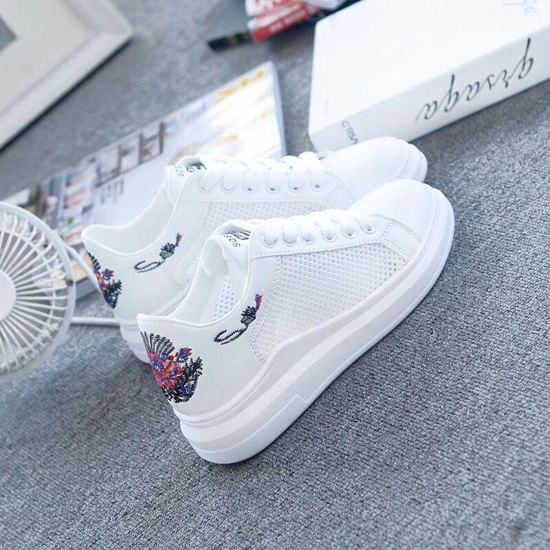 2020 summer new shoes female student Korean version casual breathable thin mesh sports shoes thick sole Harajufeng white shoes