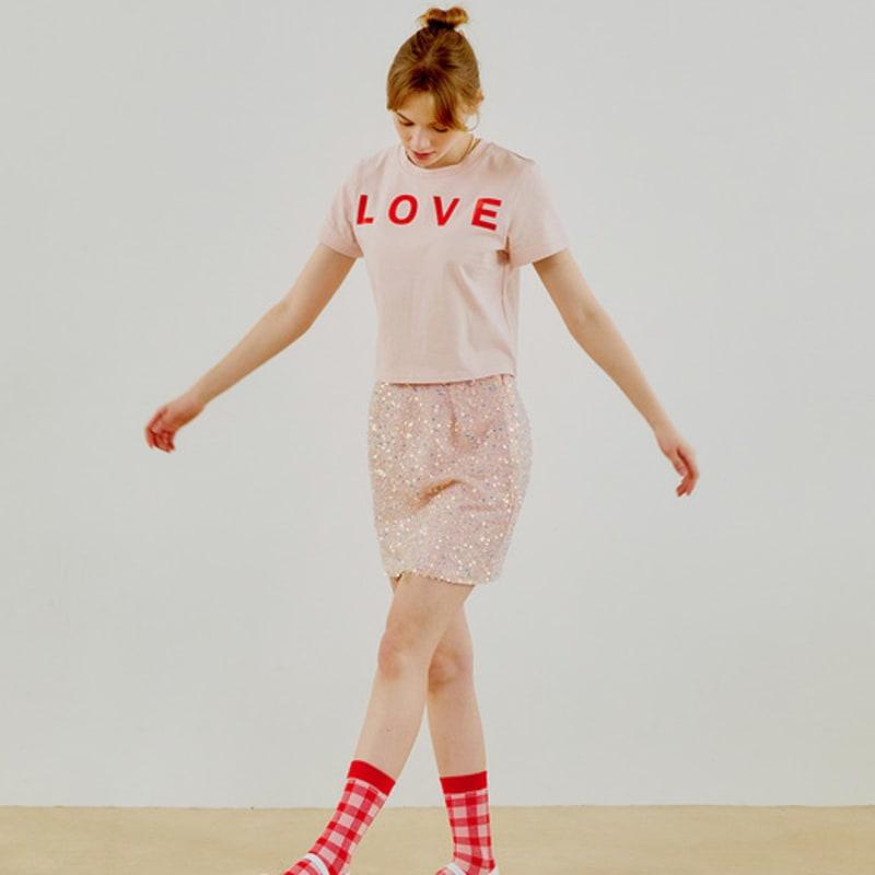 MONTH IN MONTH OUT check your socks_pink&red