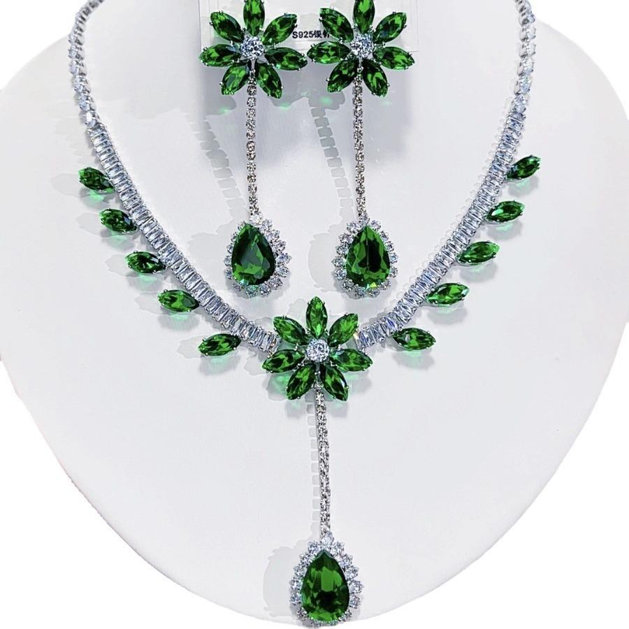 Modny Luksusowy Zestaw Naszyjnika i Kolczyków z Cyrkoniami Noszenie Spódnicy Zielony Chwost Kwiatowy