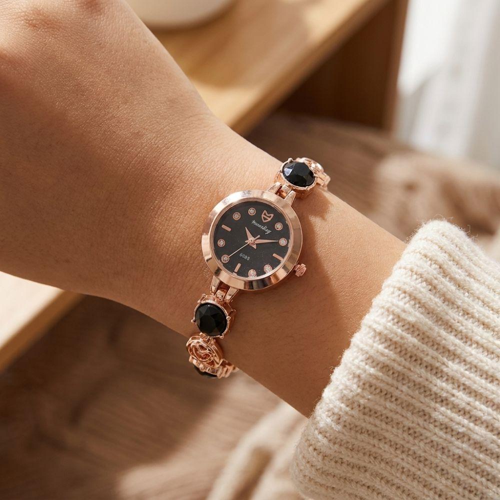 Rhinestone Rotundity Shaped Watch with Adjustable Bracelet Women Wristwatch Wrist Decoration Gift