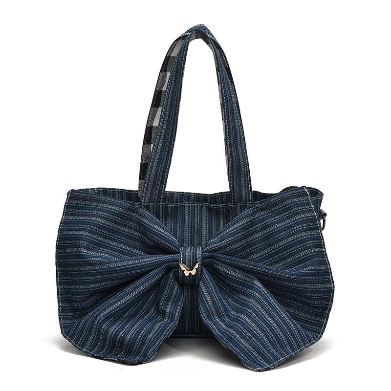 

Academy of Arts and Arts style shoulder bag women s spring and summer new 2025 Korean version fashion shoulder bag personalized bow messenger bag темно-синий