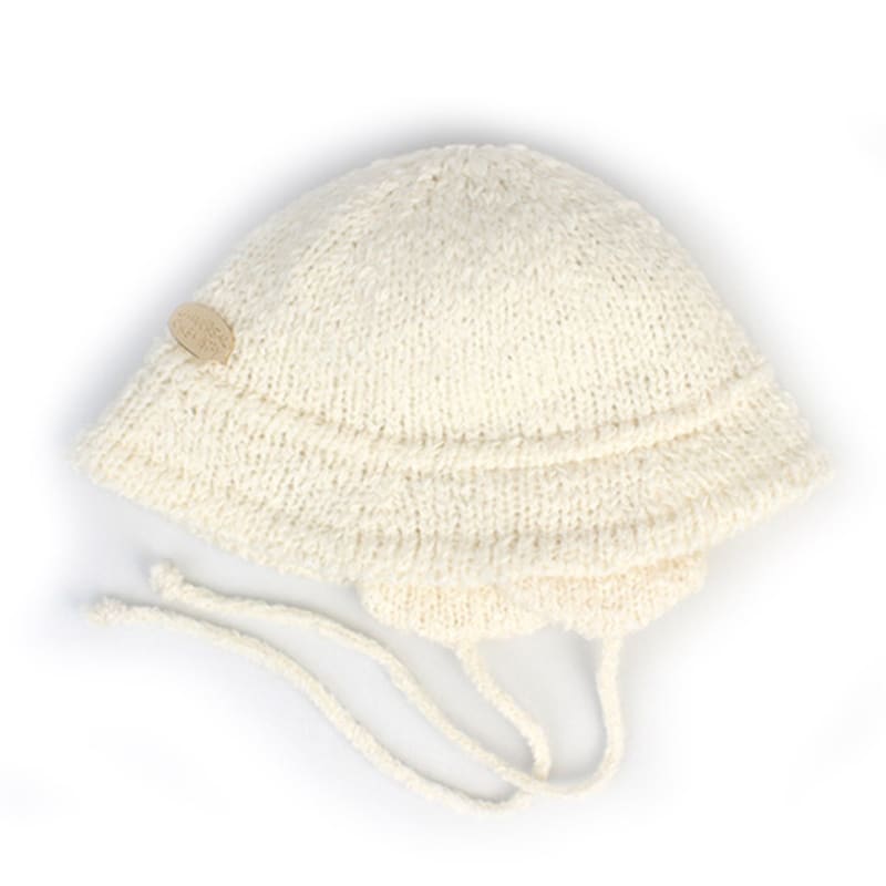 Universal chemistry wool knit ivory earflap bucket hat