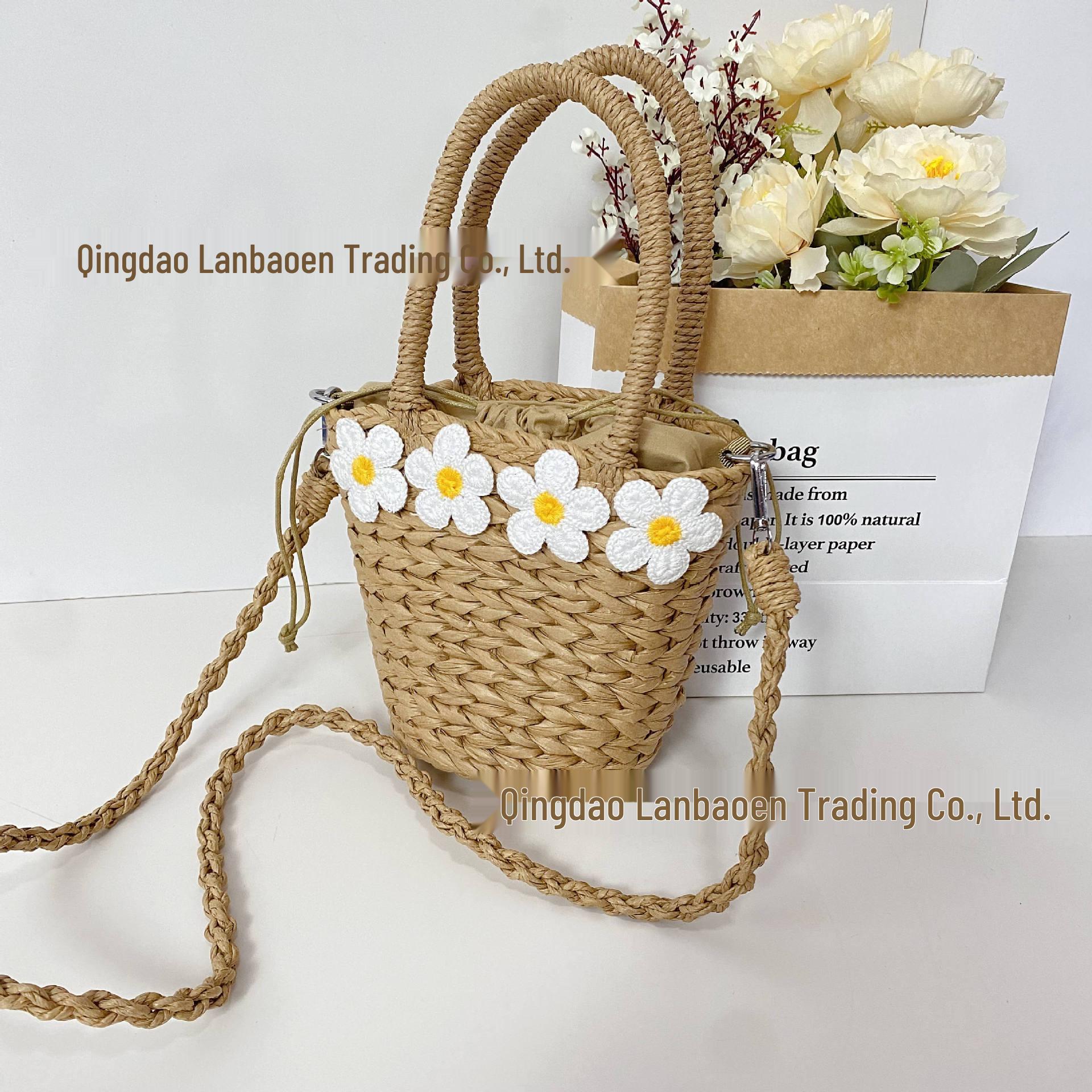 

Летняя сумка кроссбоди на плечо ручной работы: Свежая праздничная сумочка-сувенир